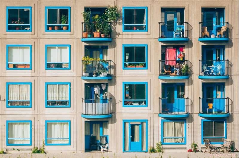 Optimizing Social Housing Design: A New Decision-Making Tool