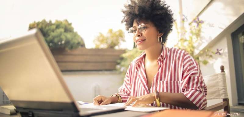 Online Labour Platforms Are Rapidly Replacing Traditional Offshoring