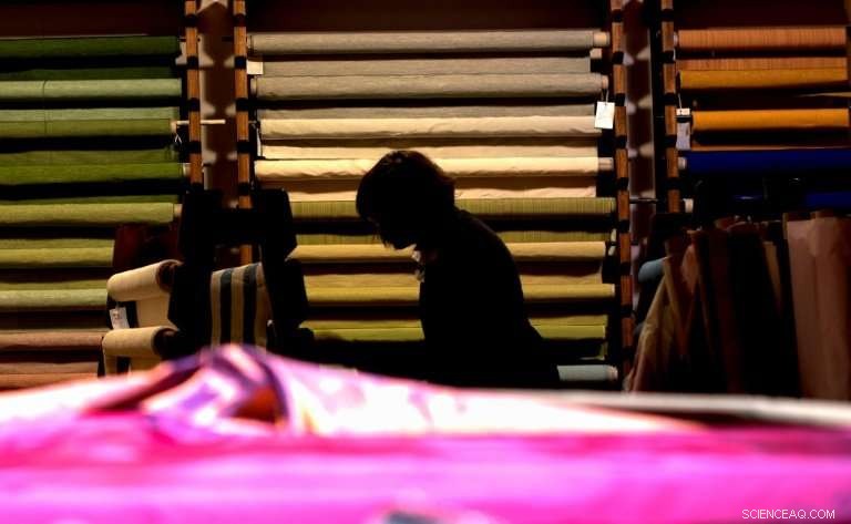 Da Vinci s Design Legacy Powers Tuscany s Silk Weavers