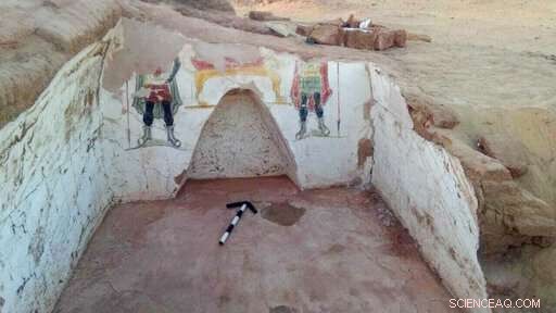 Roman-Period Tombs Unearthed in Egypt s Western Desert, Revealing Vibrant Funeral Art