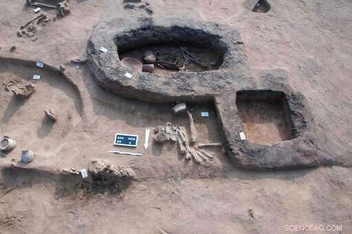 Egyptian Archaeologists Discover Ancient Tombs in Nile Delta