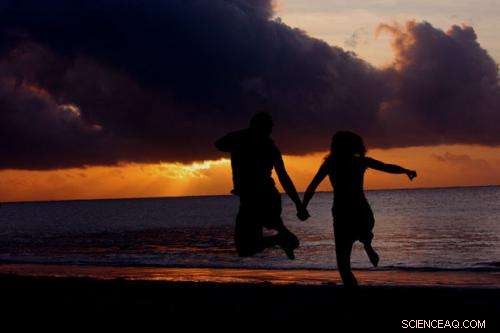 Why Joint Bank Accounts Foster Stronger, Happier Relationships