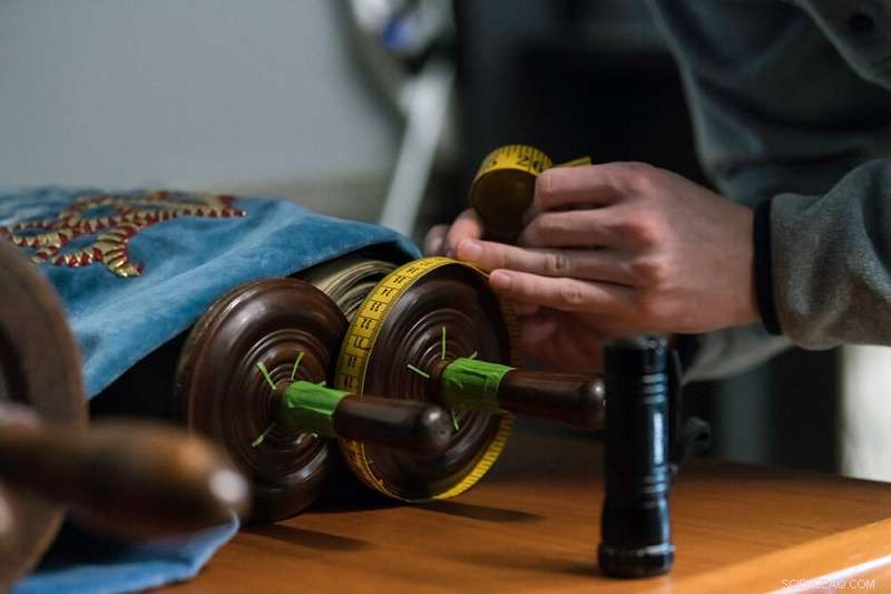 Restoring the Lost Text of Torah Scrolls: A Precise Imaging Technique