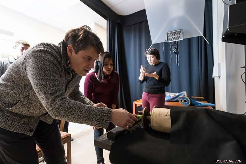 Restoring the Lost Text of Torah Scrolls: A Precise Imaging Technique