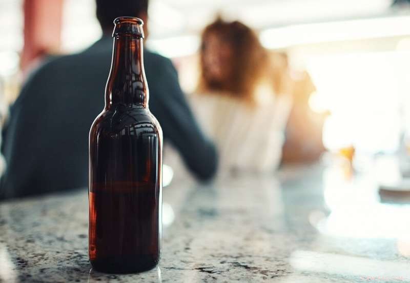 Research Reveals Gender Bias Against Women Who Consume Alcohol in Social Settings