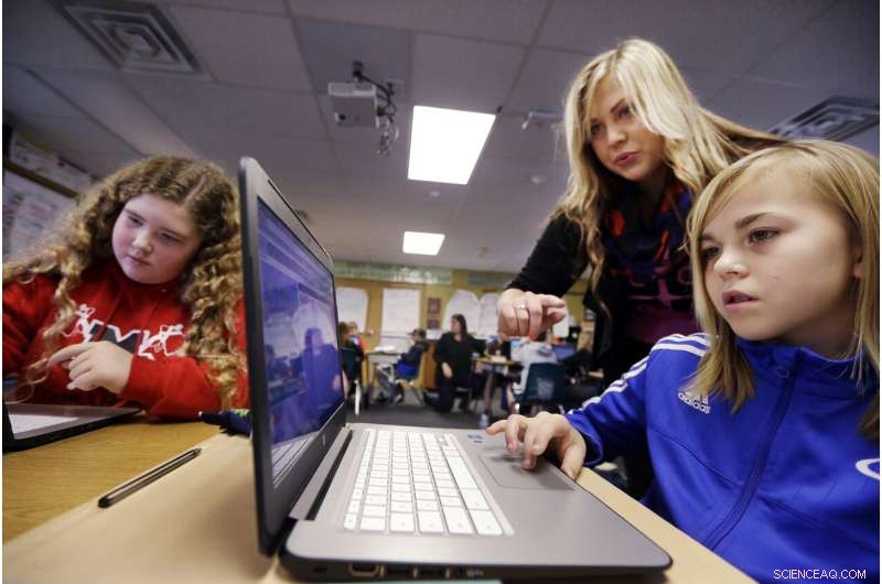 Girls Surpass Boys in Tech and Engineering Skills, Even Without Formal Classes