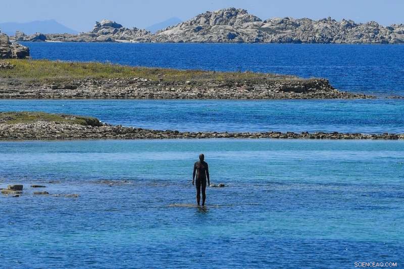 Antony Gormley Unites Modern Sculpture with Ancient Greece at Delos Island Exhibition