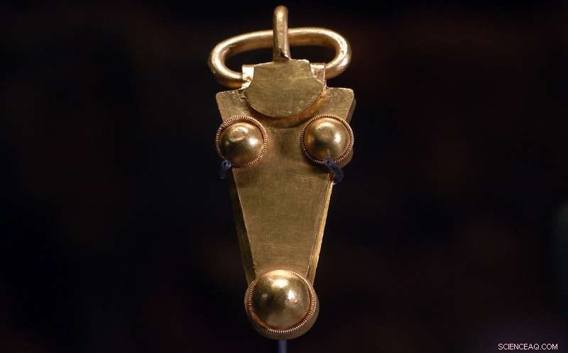 Anglo‑Saxon Prince’s Tomb Unearthed in Essex: Britain s Own  King Tut  Discovery