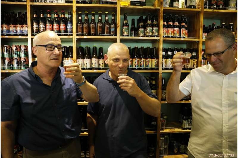 Israeli Scientists Brew Beer Using 5,000-Year-Old Yeast