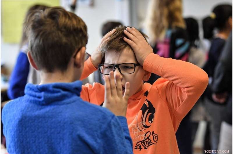 Empowering Teens to Teach Kids About Safe Texting