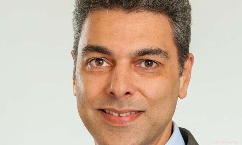 Fairtrade Improves Conditions for African Rural Workers, Yet Leaves Smallholders Behind