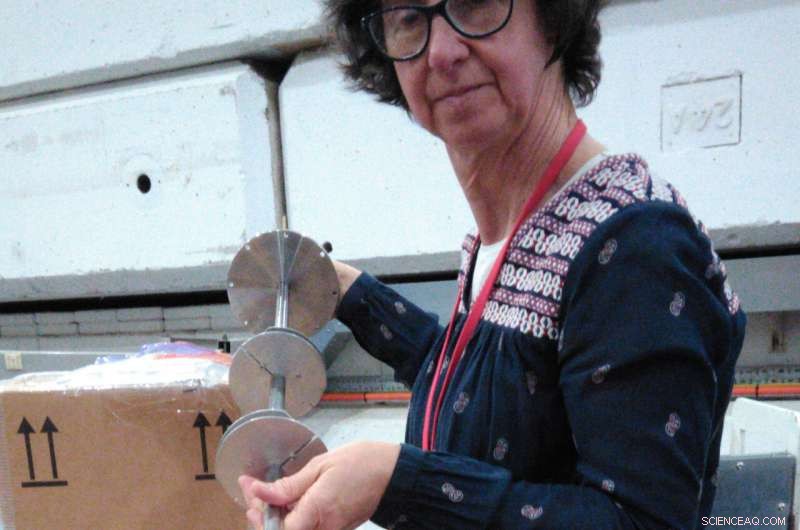 Revealing Secrets of Ancient Burned Bones with Three Advanced Spectroscopic Techniques