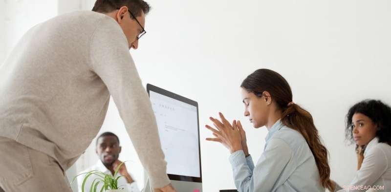 Addressing Mansplaining: Effective Strategies for Respectful Workplace Communication