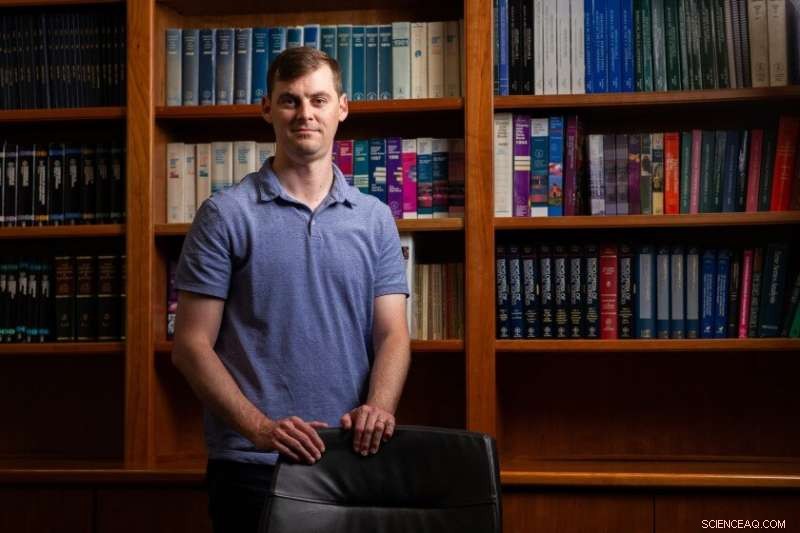 The Impact of Financial Aid on Low‑Income Students  College Success