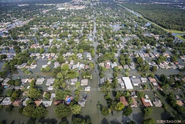 Repeated Flooding Diminishes Community Spirit, New Rice University Study Reveals