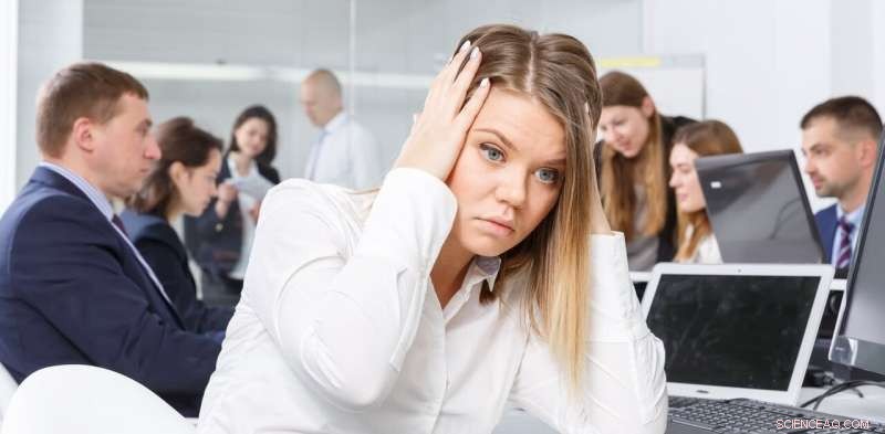 How Long‑Term Appearance Judgments Influence Women’s Comfort in Open‑Plan Offices