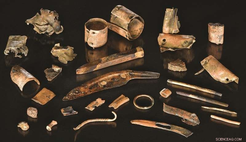 Bronze Age Battlefield Finds: Warrior Pouch Unearthed in Tollense River