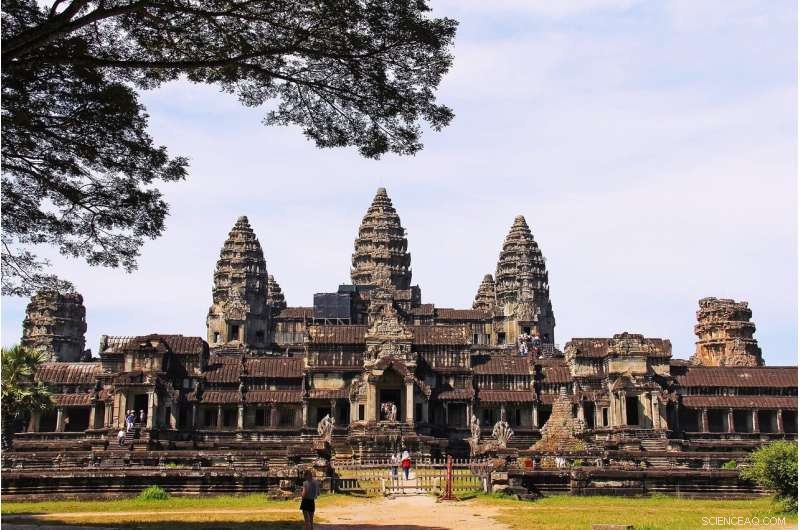 Ground‑Penetrating Radar Uncovers Reasons for Moving Cambodia’s Ancient Capital to Angkor