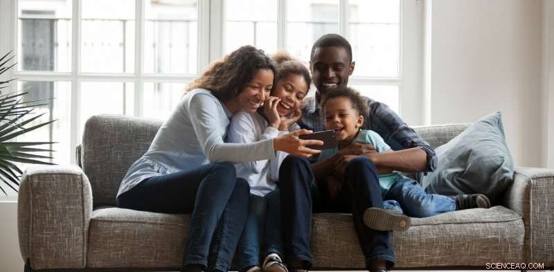 A Christmas Phone Won’t Reduce Family Time for Teens