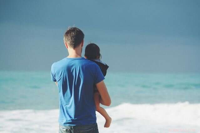 Stay‑At‑Home Dads Still Face Persistent Social Barriers