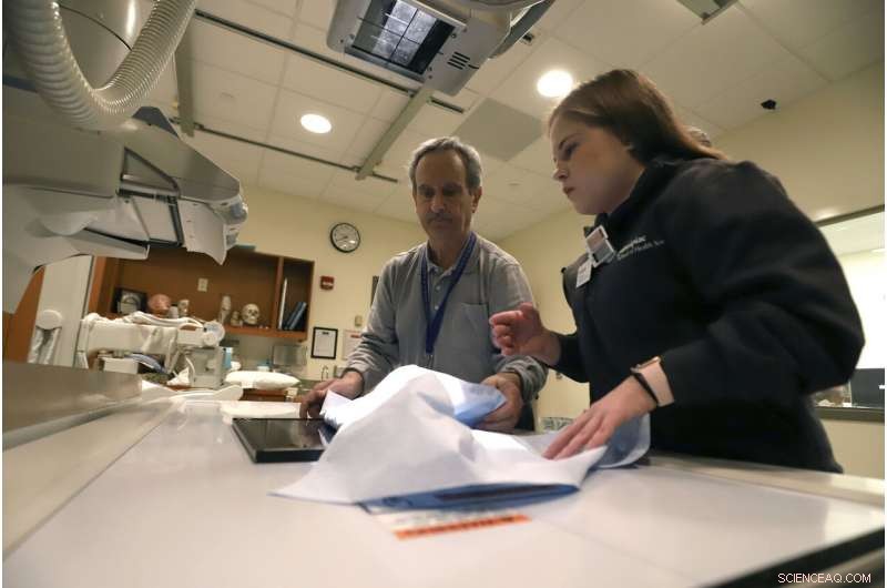 Advanced CT Scans Reveal Possible Revolutionary War Soldiers in 18th‑Century Skeletons