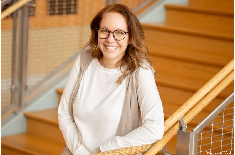 Could Re‑Scheduling the Earned Income Tax Credit Improve Financial Stability for Low‑Income Families?