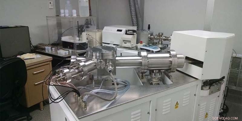 University of Arkansas Reveals Technique to Trace Ancient Human Origins with Lead Isotopes