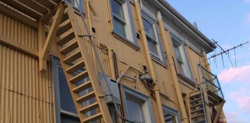 Fast Action Needed: Helping Thousands of New Zealanders Isolate Safely