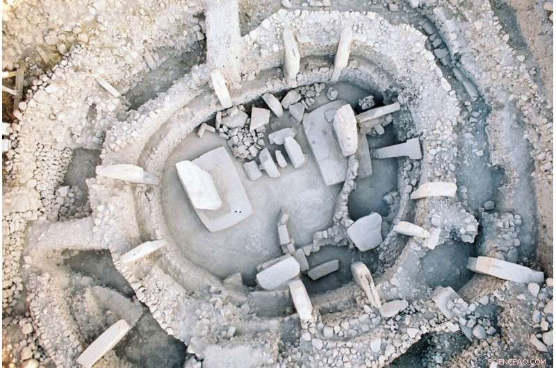 Göbekli Tepe: Geometry‑Driven Design of the Earliest Temple, 6,000 Years Preceding Stonehenge