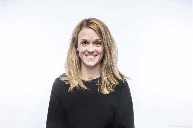 Bringing Families Closer: How Video Calls Create Online Proximity