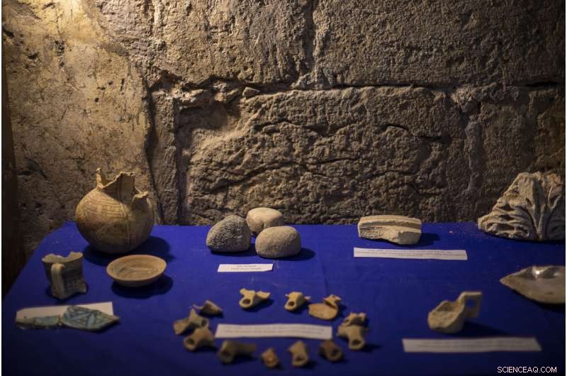 Excavation Beneath Jerusalem’s Western Wall Reveals Ancient 2,000‑Year‑Old Chambers