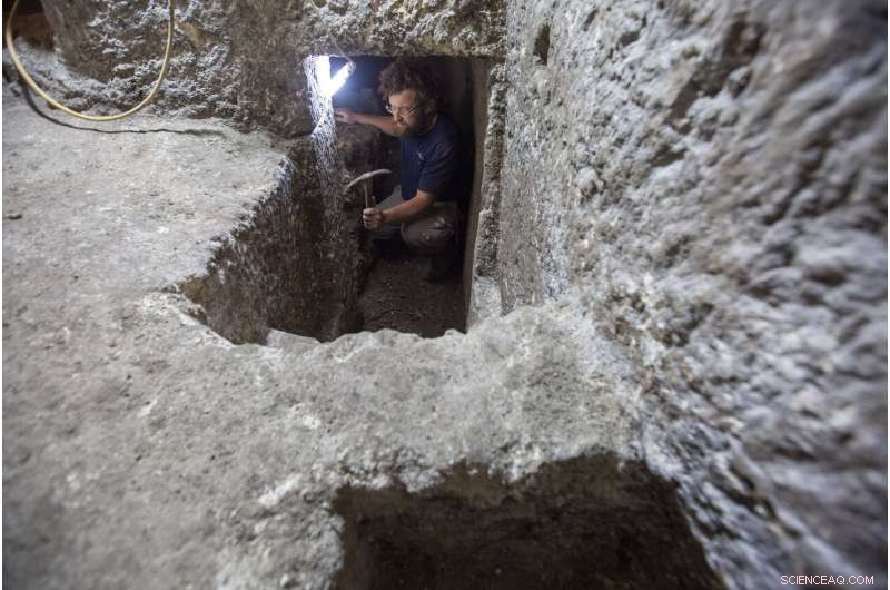 Excavation Beneath Jerusalem’s Western Wall Reveals Ancient 2,000‑Year‑Old Chambers