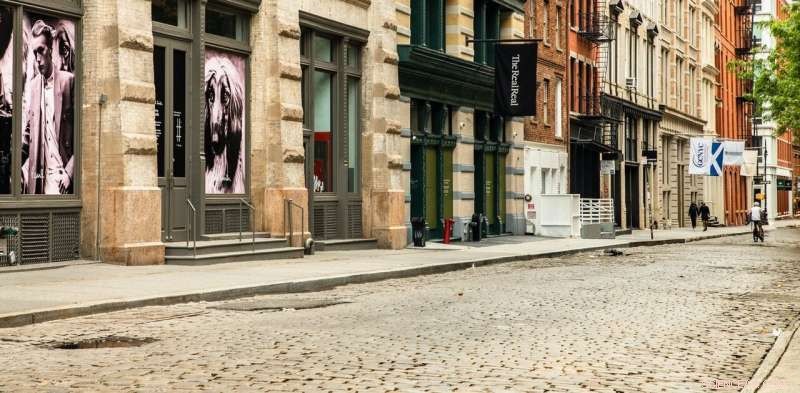 Post‑COVID Urban Futures: How Seasonal Migration and Empty Centers Are Reshaping Cities