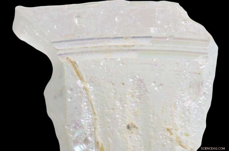 New Hafnium Isotope Method Reveals Origins of Premium Roman Glass