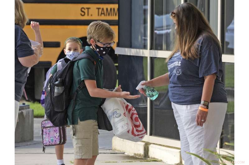 Online Learning Interrupted as Computer Glitches Stall Classes Nationwide