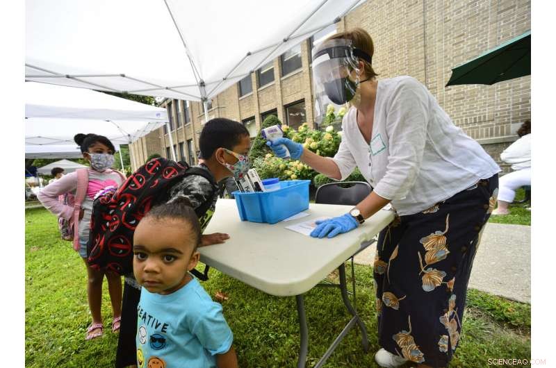 Online Learning Interrupted as Computer Glitches Stall Classes Nationwide