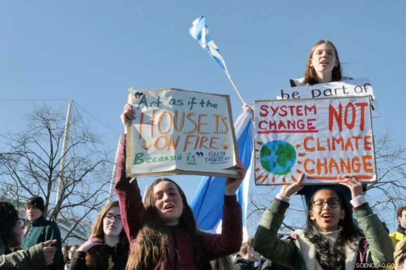 Wildfires Intensify Climate Concerns, Returning Climate Change to Election Spotlight