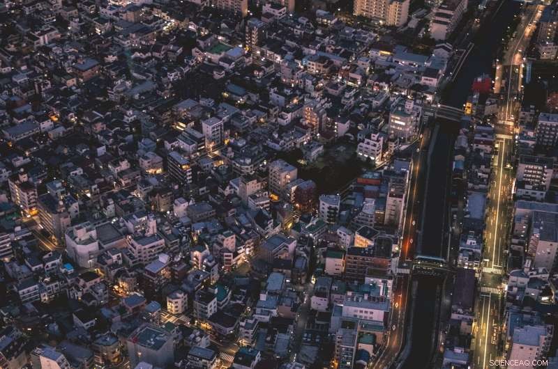 Urban Residents Are as Likely as Rural Residents to Help Strangers, Study Finds