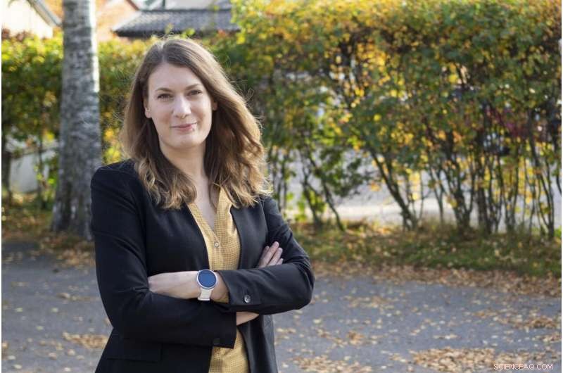 Embracing New Leadership: Overcoming Early Negativity