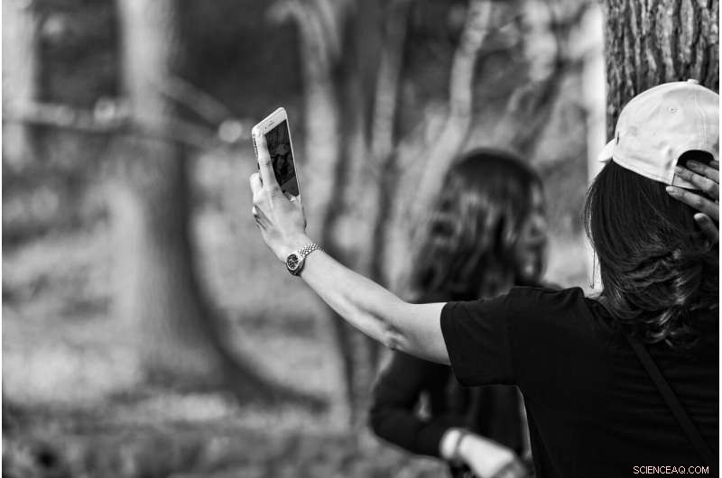 High Narcissism Linked to Stronger Interest in Leadership Theories