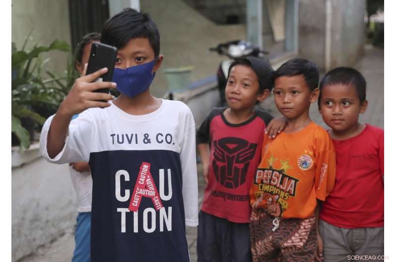 Indonesia’s Phone‑Recycling Drive Brings Online Learning to Underprivileged Kids