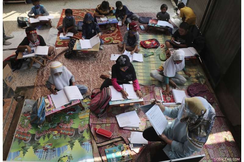 Indonesia’s Phone‑Recycling Drive Brings Online Learning to Underprivileged Kids