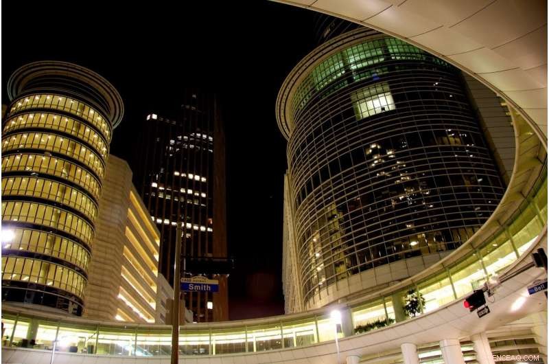 Corporate Fraud Drives Surge in Local Theft and Robbery, Study Finds