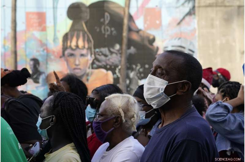 Diddy Delivers COVID-19 Relief and Essentials to Miami s Overtown Neighborhood