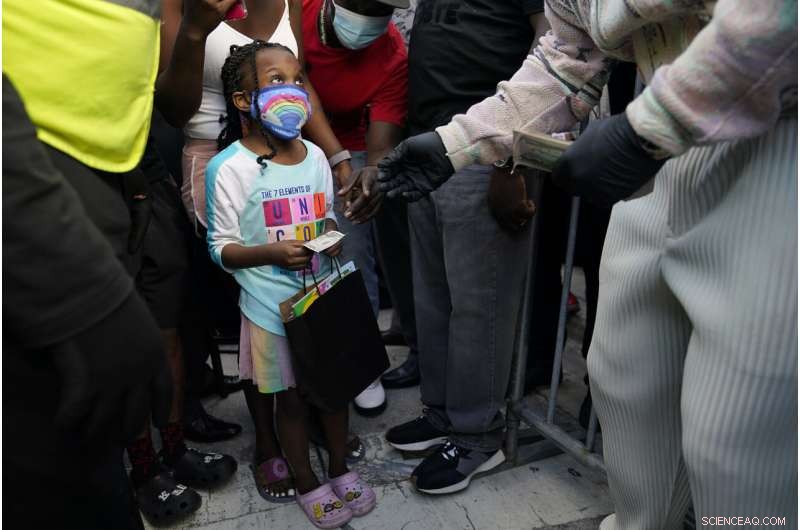 Diddy Delivers COVID-19 Relief and Essentials to Miami s Overtown Neighborhood