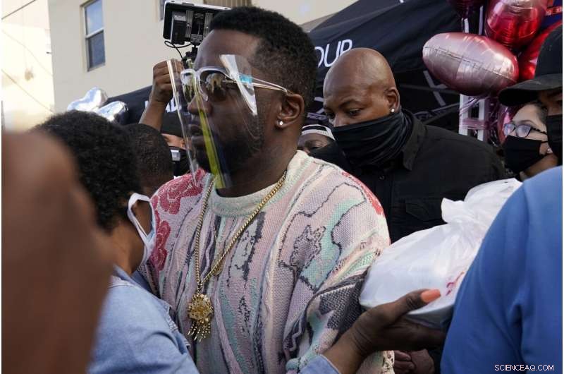 Diddy Delivers COVID-19 Relief and Essentials to Miami s Overtown Neighborhood