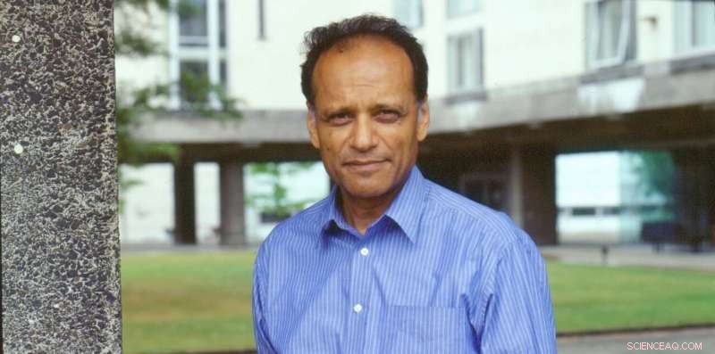 Incorporating Nature s Value into Economics Is Essential to Safeguard Biodiversity