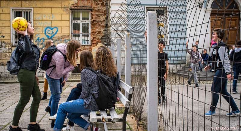 Ethnic Segregation Persists in Bosnian Schools, New Study Reveals
