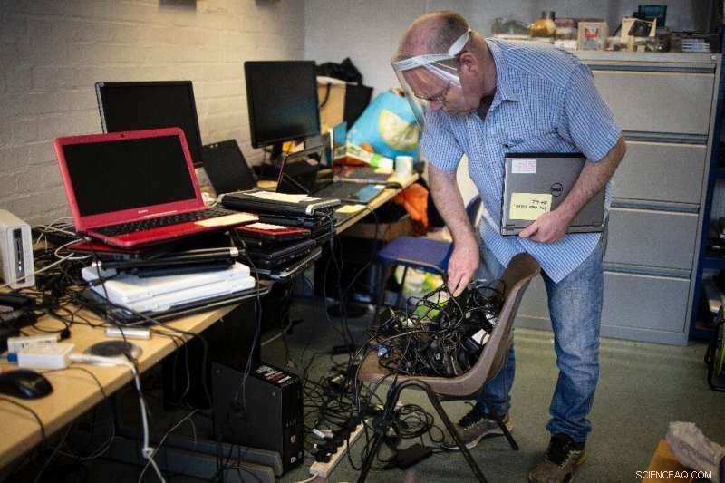 Empowering London Students: Community Repairs Old Computers for Remote Learning