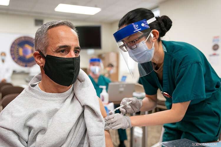 Poll Reveals California Republicans Significantly Less Likely to Get COVID-19 Vaccine